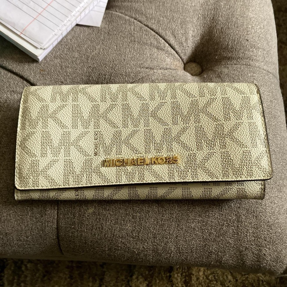 Michael Kors Light Tan Logo Wallet